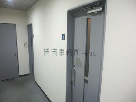 共用部分に男女別トイレがあります