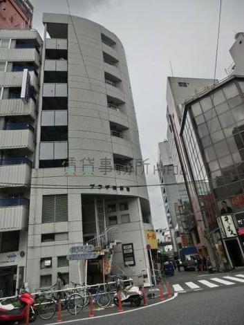 大通りに面していて交通の便がとても便利です