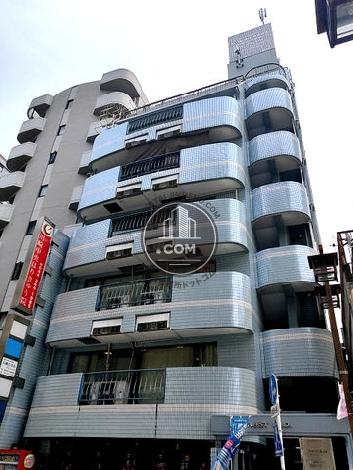 トラストビルの外観写真