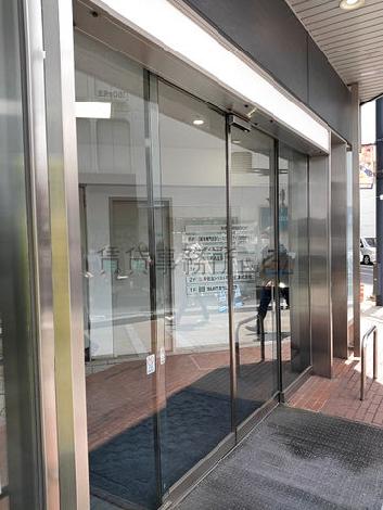 正面玄関