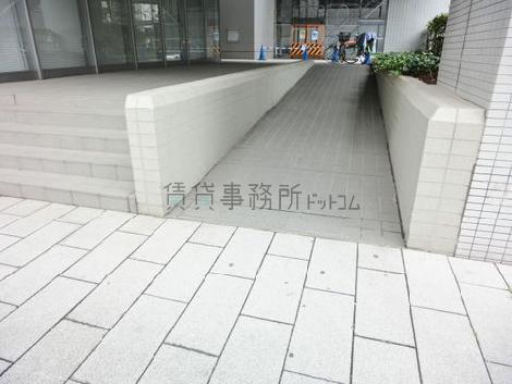 スロープ加工が施されています