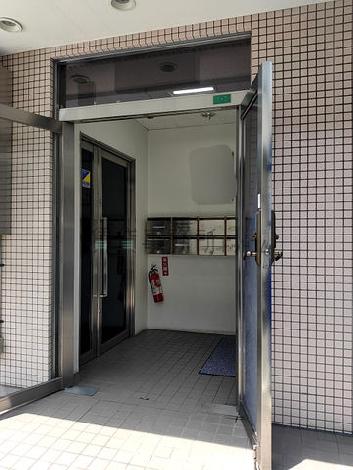 正面玄関