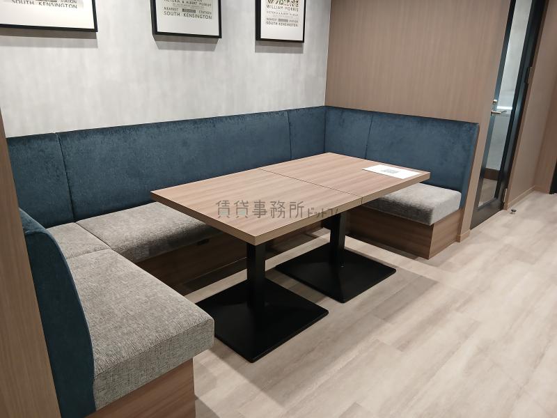 簡単な打ち合わせも可能なソファ席
