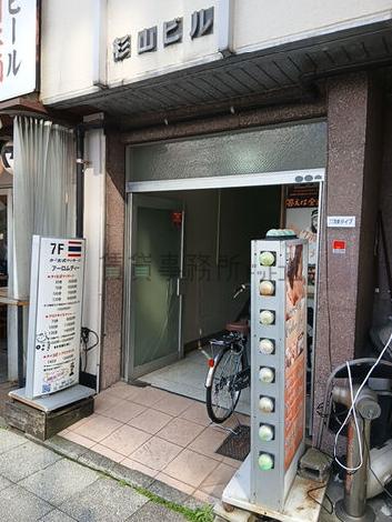 正面玄関
