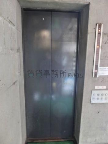 乗り場前