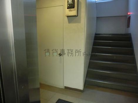 エレベーター内からの風景