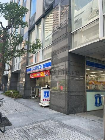 近くのコンビニ