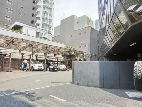 専用の駐車場があります