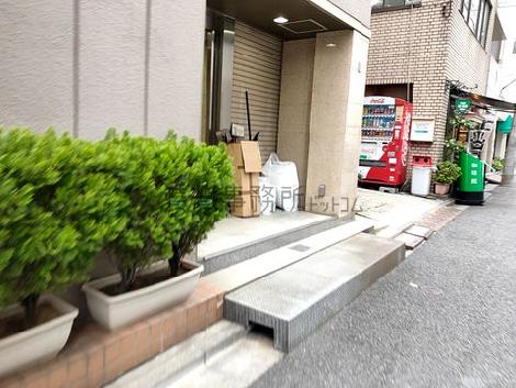 正面玄関