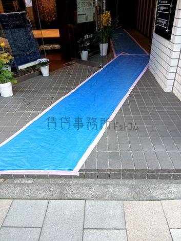 正面玄関