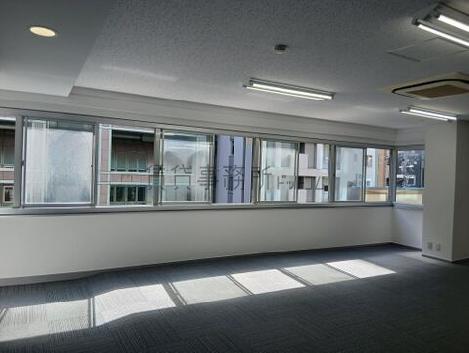 瀧田ビルの室内