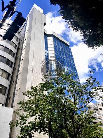 新宿御苑フロントの外観写真