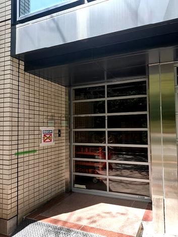 正面玄関