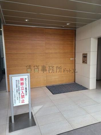 正面玄関