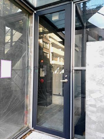 正面玄関