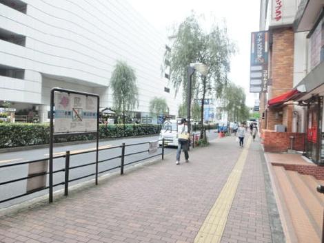 幅広い歩道