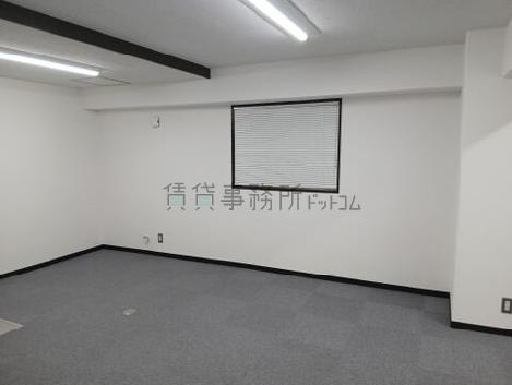 レック御成門川名ビルの室内