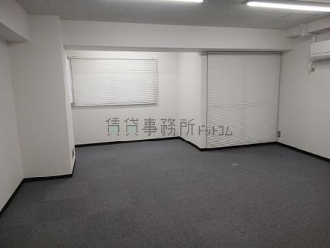 レック御成門川名ビルの室内