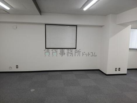 レック御成門川名ビルの室内