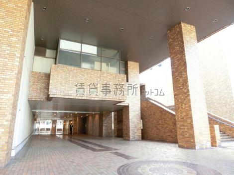 立体的な2階玄関口