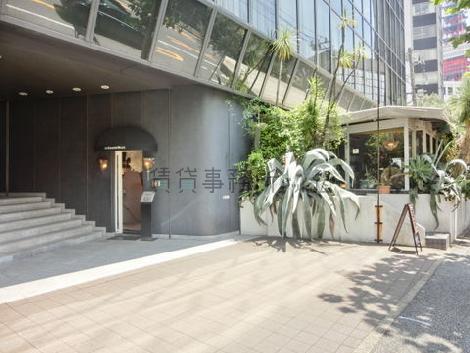 1階はテナントフロアとなっています