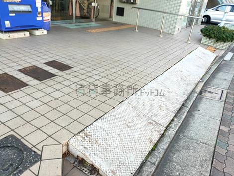 正面玄関