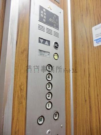 エレベーター内の操作面