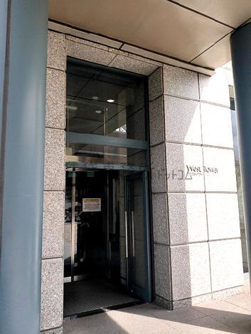 正面玄関