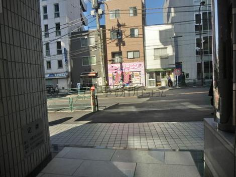 正面玄関前