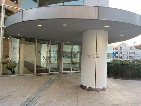 正面玄関