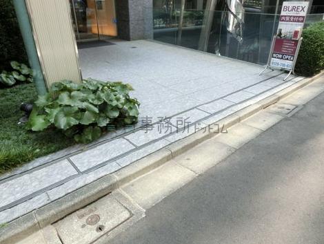 正面玄関