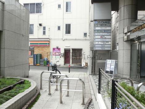 多くの人が行き交うエリア