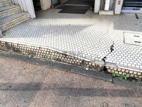 正面玄関