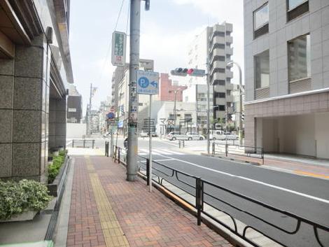 綺麗に舗装された歩道