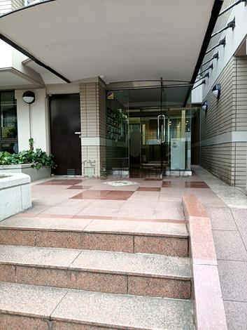 正面玄関