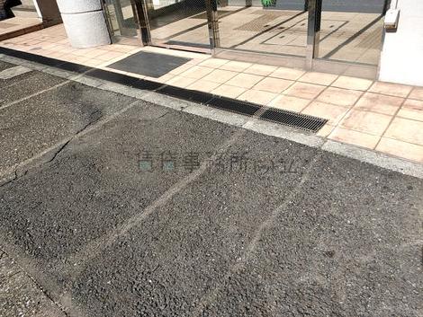正面玄関
