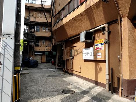 正面玄関