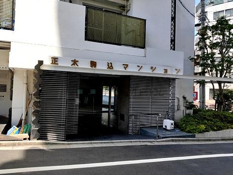 正面玄関