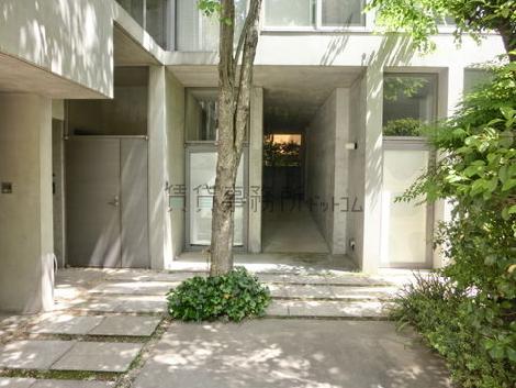 正面玄関