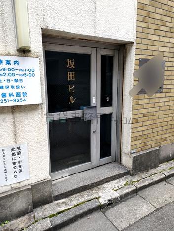 玄関前