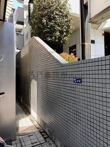 正面玄関