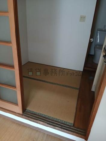 東上野UAビルの室内