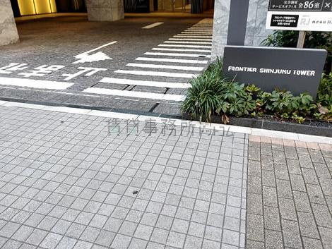 正面玄関