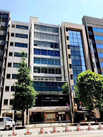 オカモトヤビルの外観写真