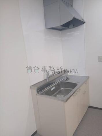 鈴中ビル大森の給湯室