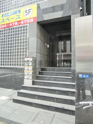 正面玄関