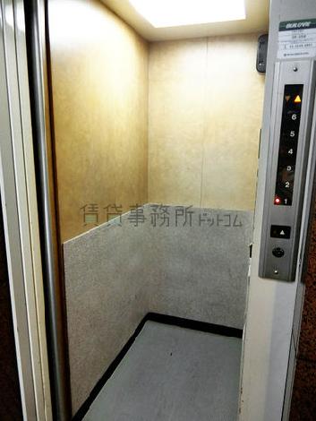エレベーター