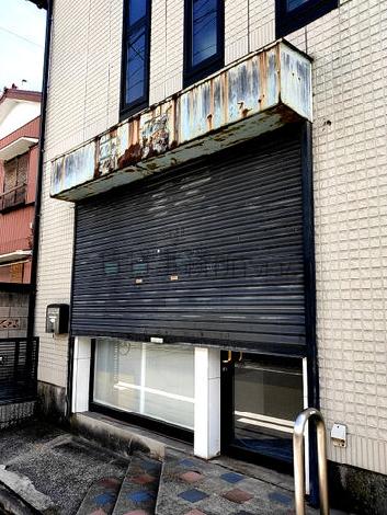 正面玄関
