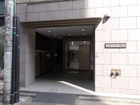 正面玄関