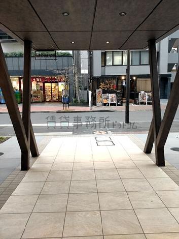 正面玄関